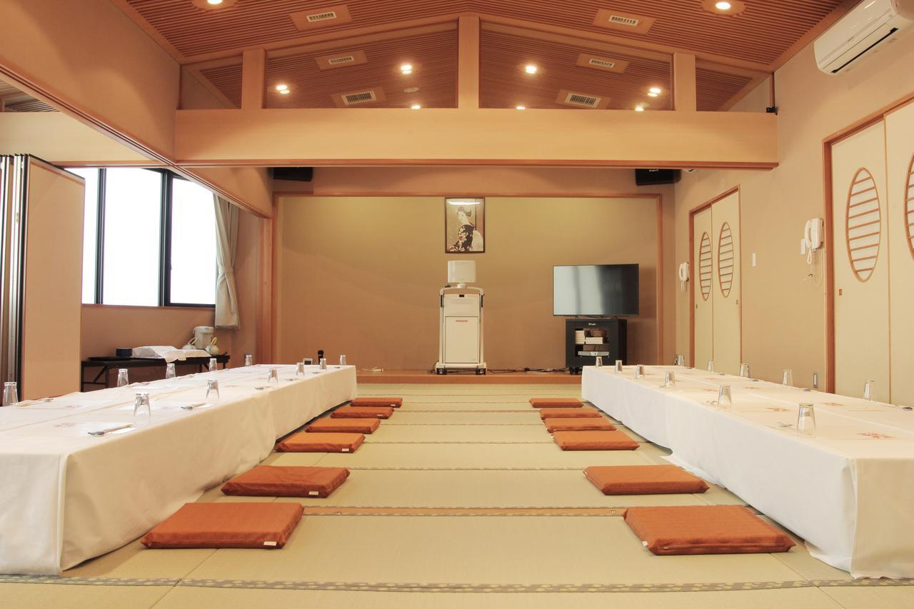 Готель Momijigawa Onsen Naka Екстер'єр фото
