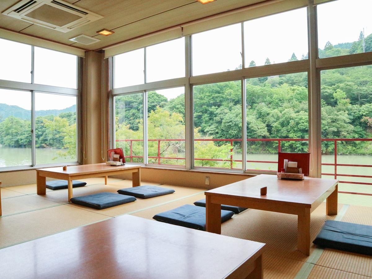 Готель Momijigawa Onsen Naka Екстер'єр фото