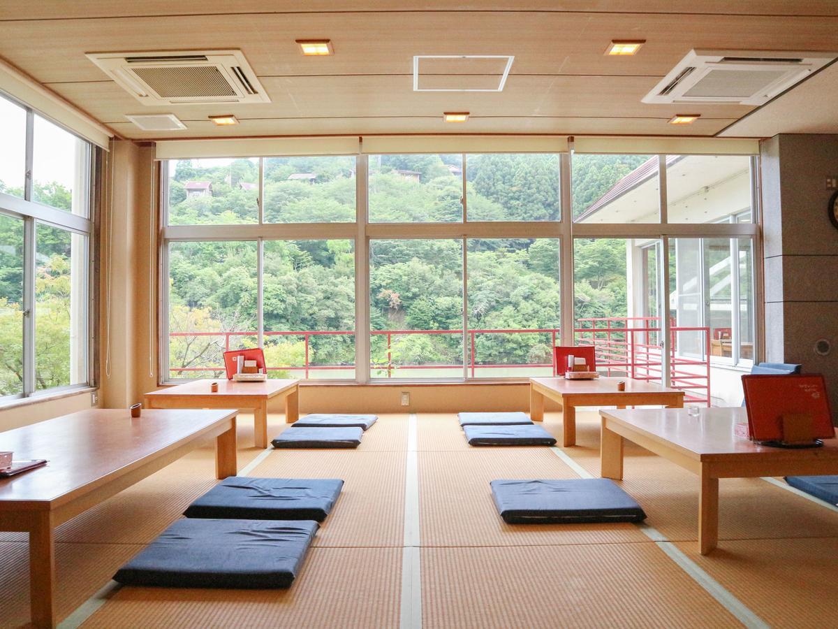 Готель Momijigawa Onsen Naka Екстер'єр фото